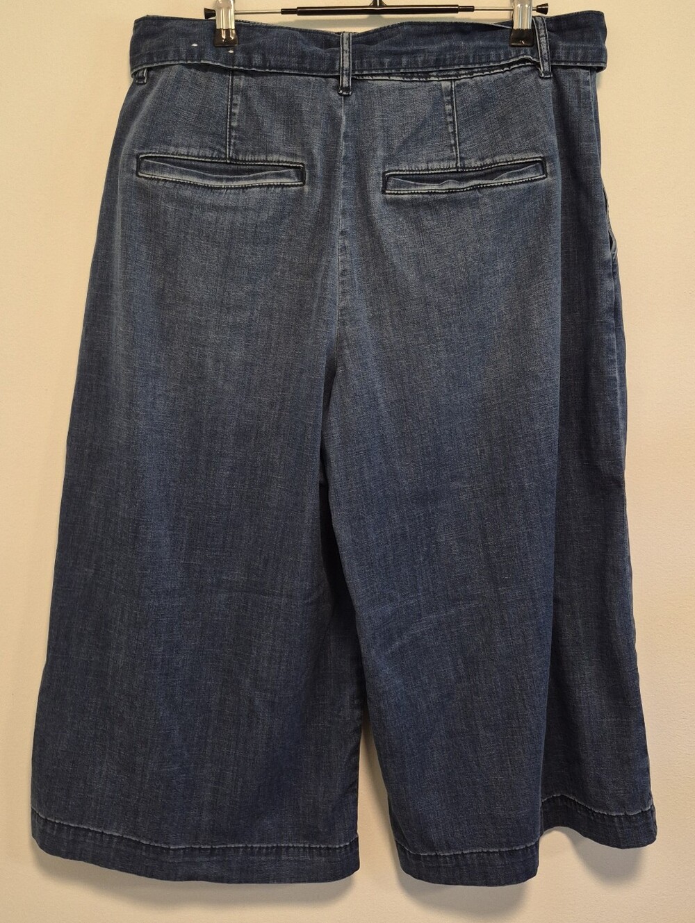 WHBM Pleated Denim Culottes Jorts Wide Leg Trousers Belted Blue Women's Sz 10 - Picture 7 of 13